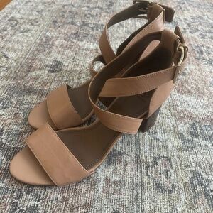 Tory Burch Beige Heel sandal size 10